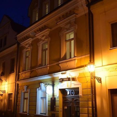 Hotel Hnizdo Snu à Hradec Králové Extérieur photo